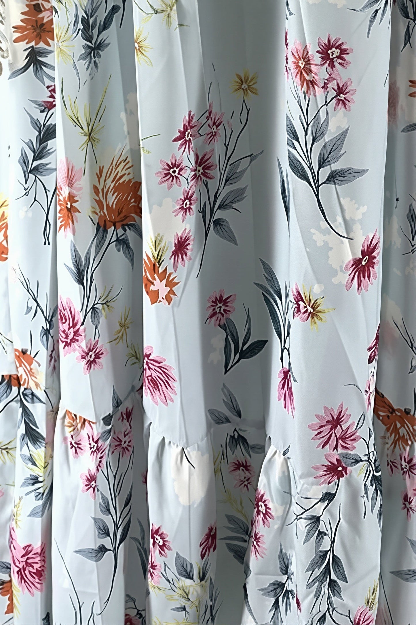 Fließendes Maxikleid für Damen mit Blumenmuster und offenem Rückenausschnitt