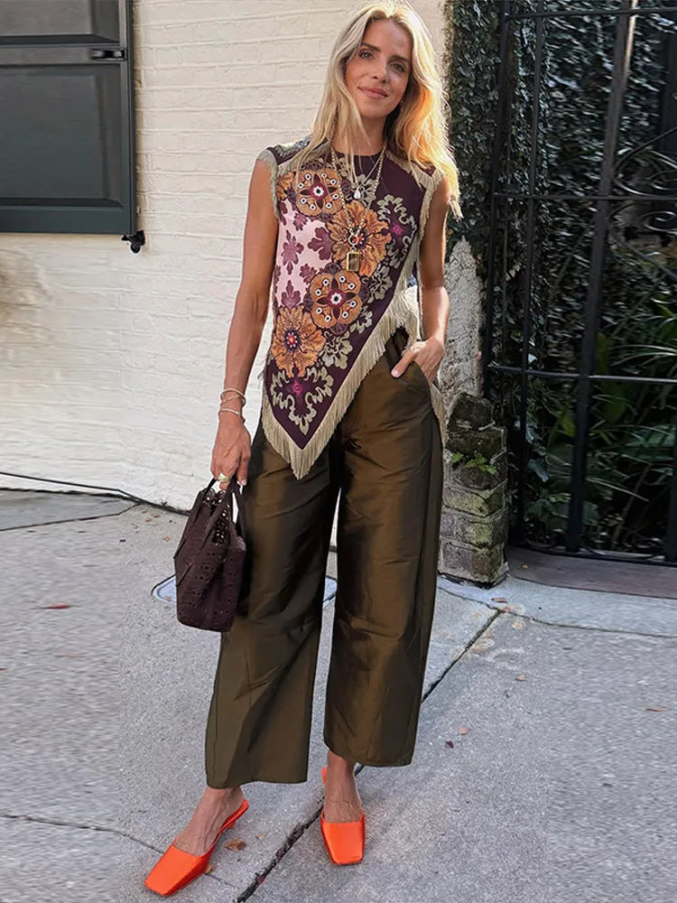 Damen Satin-Ärmellose Bluse mit Blumenmuster und Fransenbesatz in Rotweinfarben