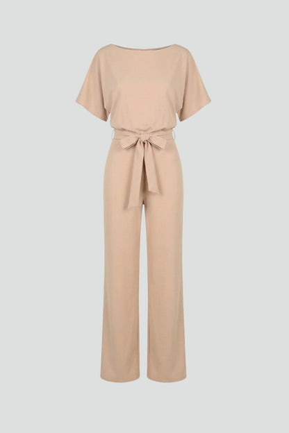 Damen Jumpsuit mit weitem Bein und Bindegürtel in Vorderansicht