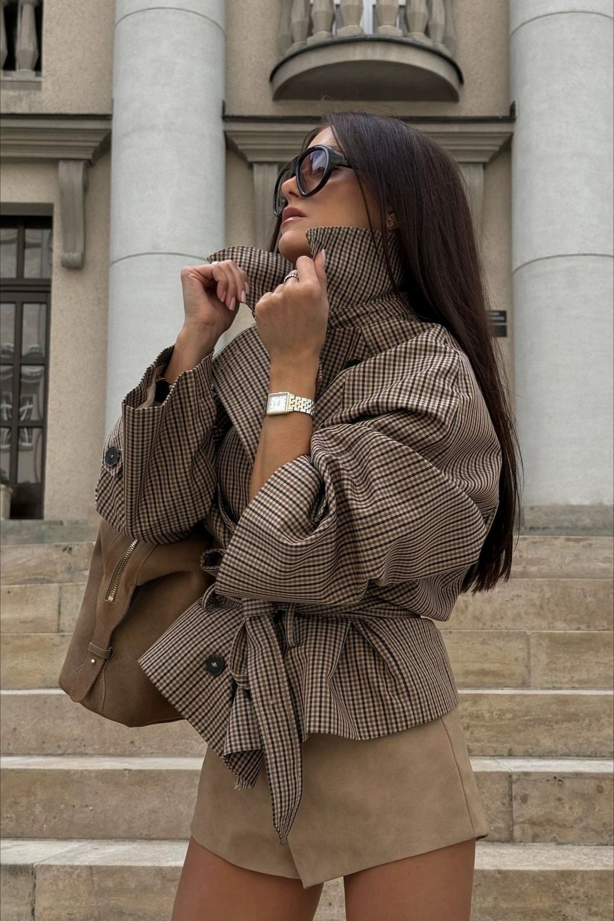 Damenjacke im Hahnentritt als eleganter Alltagslook
