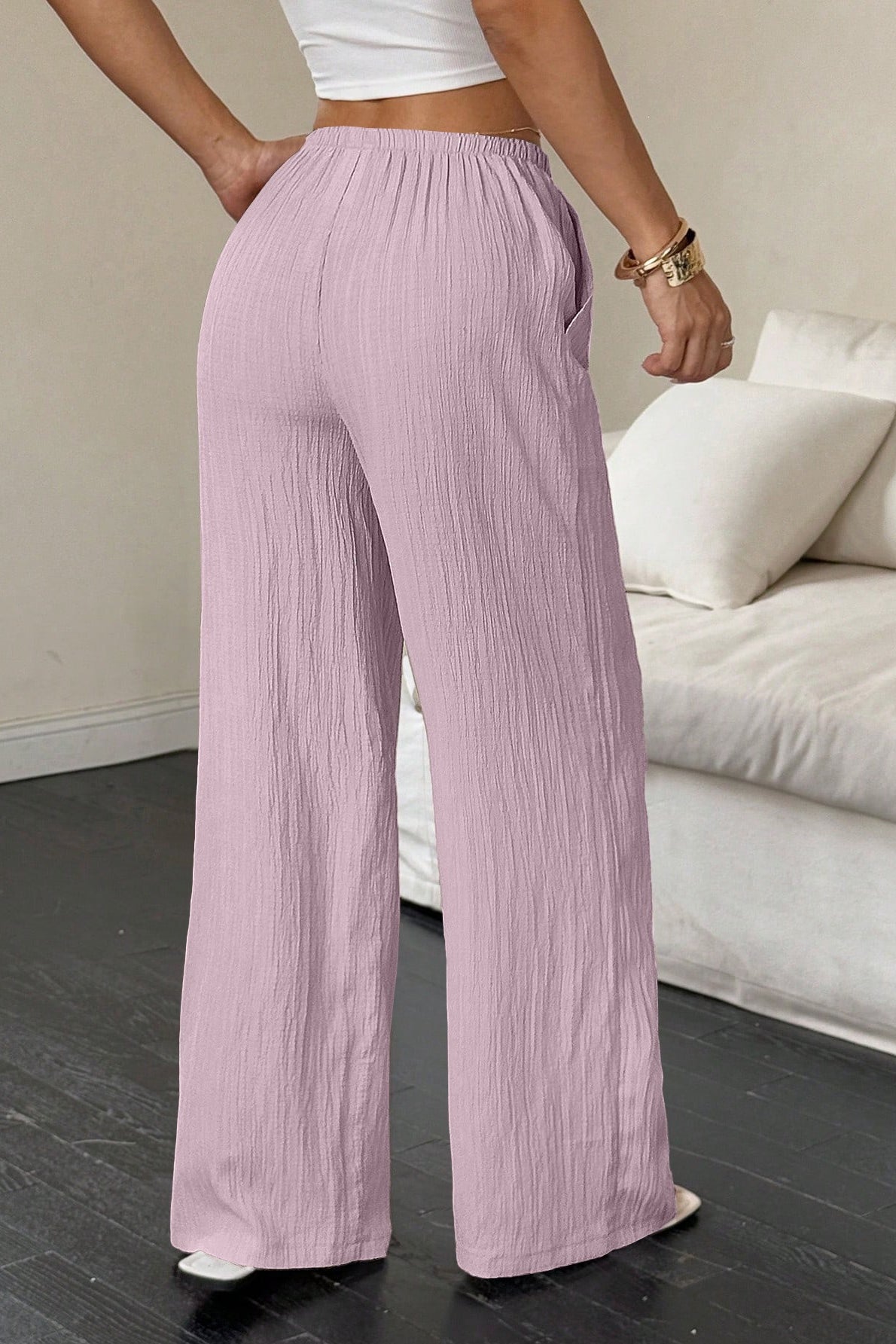Damen weite Hose mit Strukturstoff und weitem Bein seitlich fotografiert