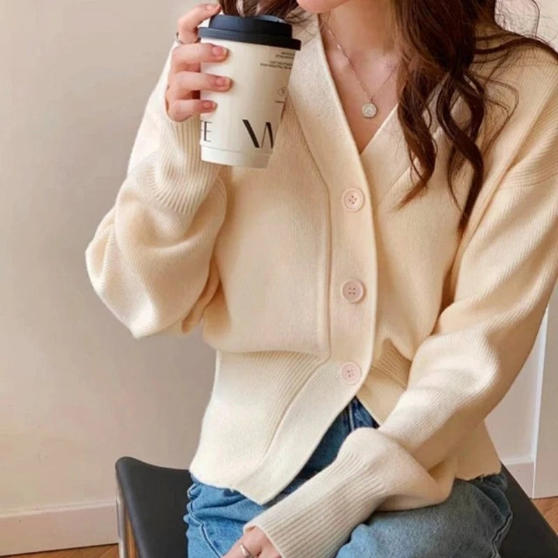 Damen Enganliegender Strick-V-Ausschnitt-Cardigan