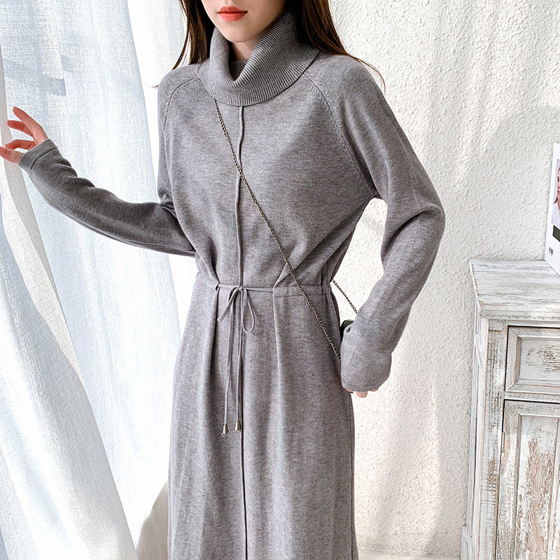 Strickkleid für Damen mit klassischem geradem Schnitt