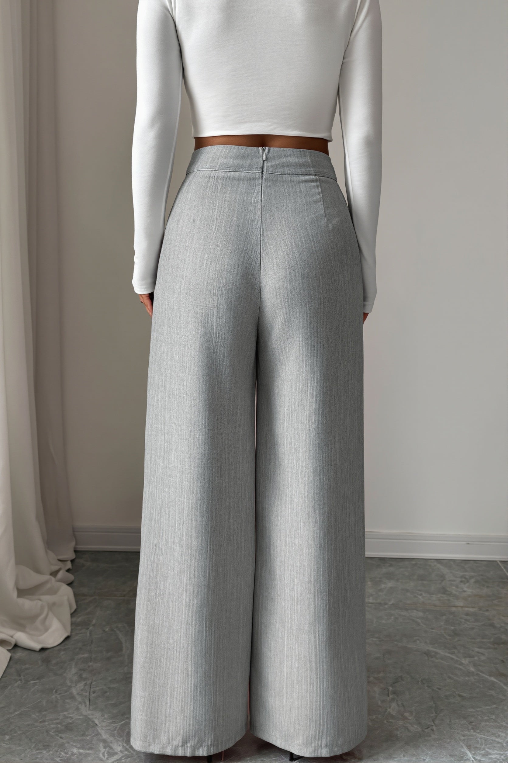 Weite Patchwork-Hose für Damen mit hohem Bund von hinten
