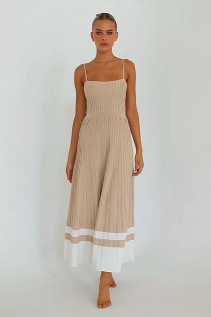 Plissiertes Midikleid aus Strick mit Spaghetti-Trägern