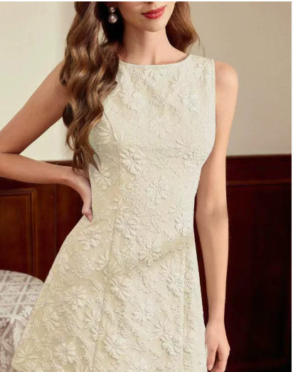 Ärmelloses Damen Midikleid mit elegantem floralem Jacquard in Midilänge