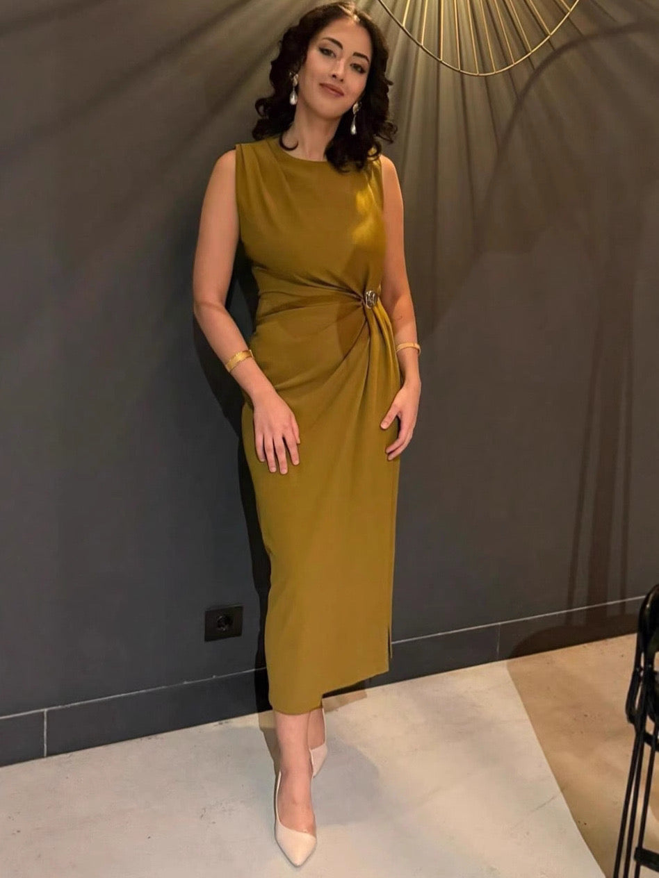 Ärmelloses Maxikleid aus Poly-Mischgewebe mit Schlitz in Oliv