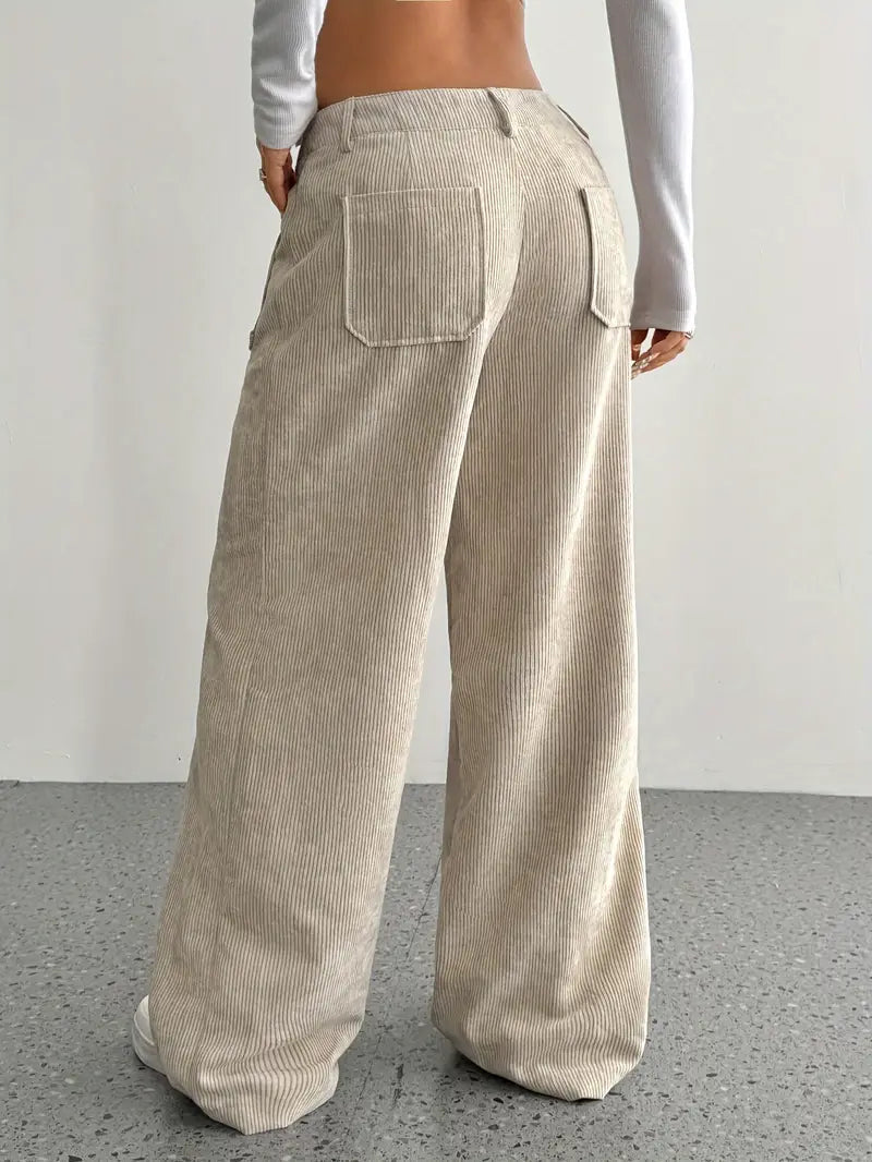 Damen weite Hose mit hohem Bund und Struktur in Rückansicht