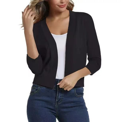 Damen-Strickjacke mit Dreiviertelärmeln in vollständiger Ansicht