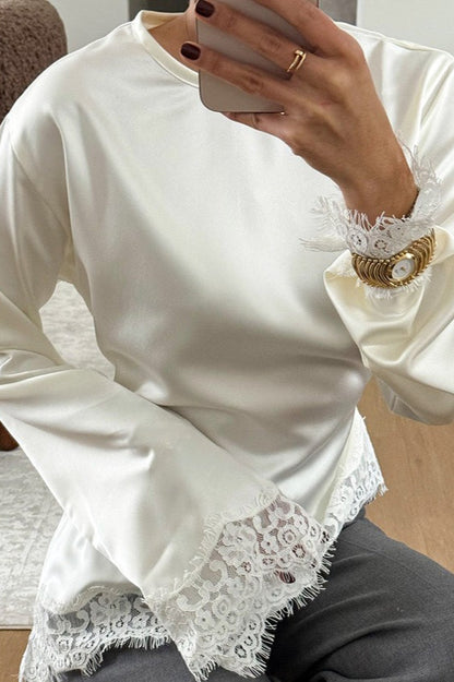 Damenbluse mit Spitze und Volantärmeln in einfarbigem Design, Vorderansicht