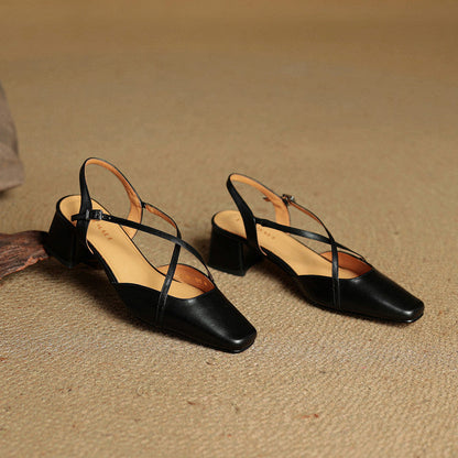 Damen Blockabsatz Pumps mit eckiger Kappe und Riemchen von oben