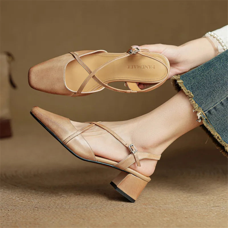 Damen Blockabsatz Pumps Mit Eckiger Kappe Und Riemchen