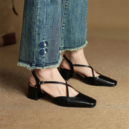 Damen Blockabsatz Pumps Mit Eckiger Kappe Und Riemchen