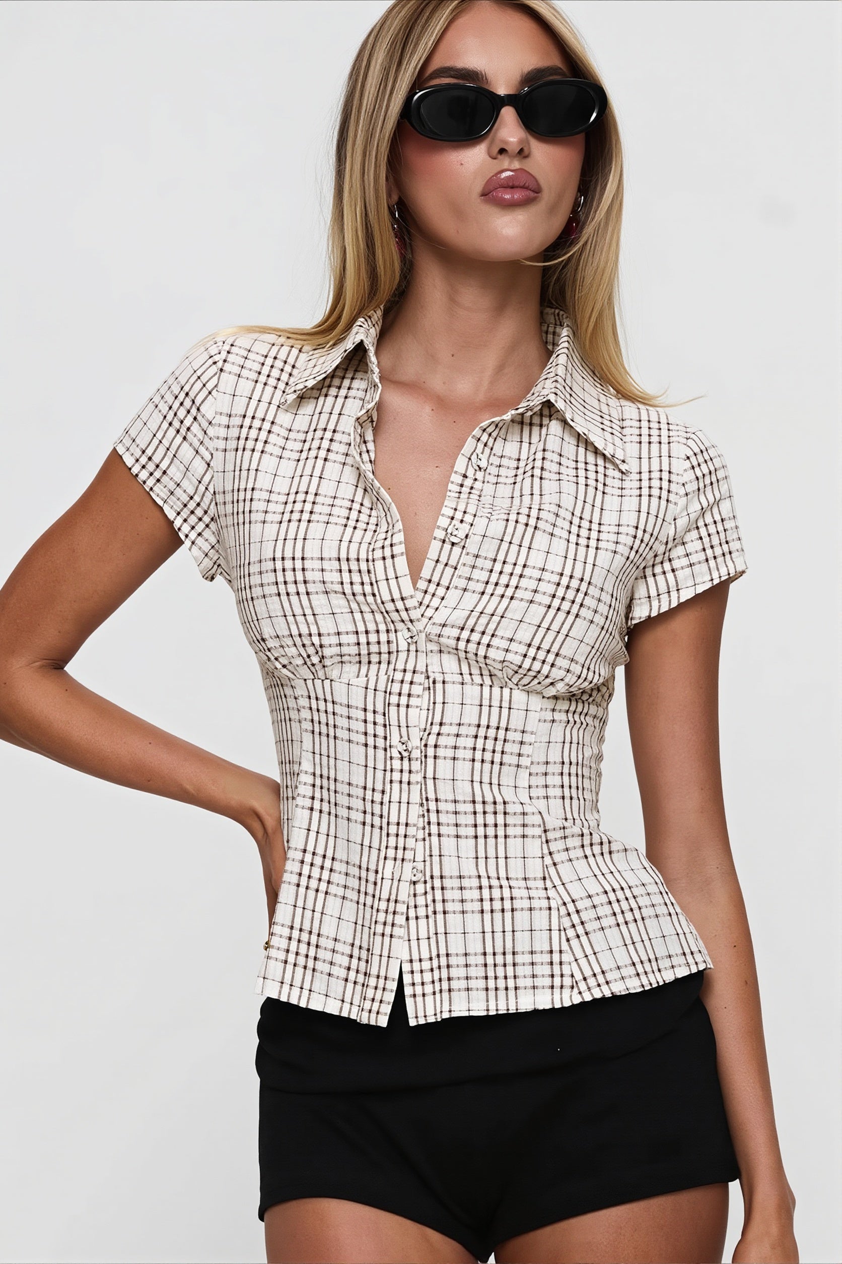 Damen Polobluse mit Slim Fit in Rückansicht