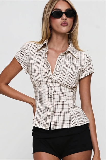 Damen Polobluse mit Slim Fit in Rückansicht