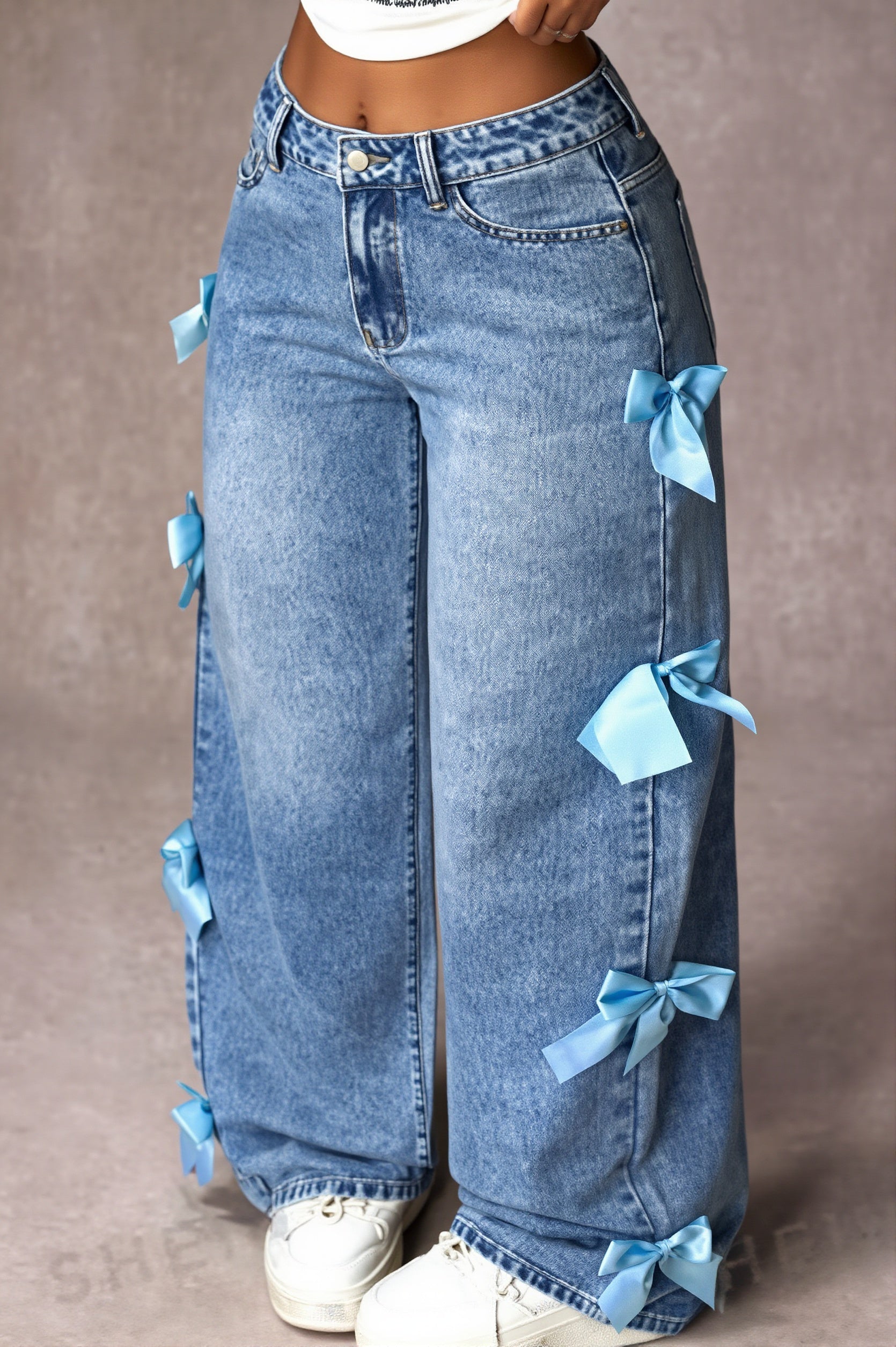 Damen Denimjeans mit Loose Fit und Schleifendetail im lässigen Stil
