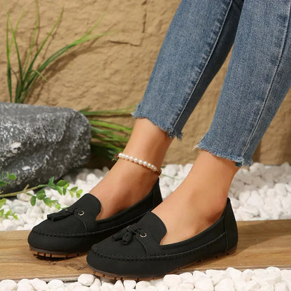 Damen Slipper mit Vintage Schleife in Seitenansicht