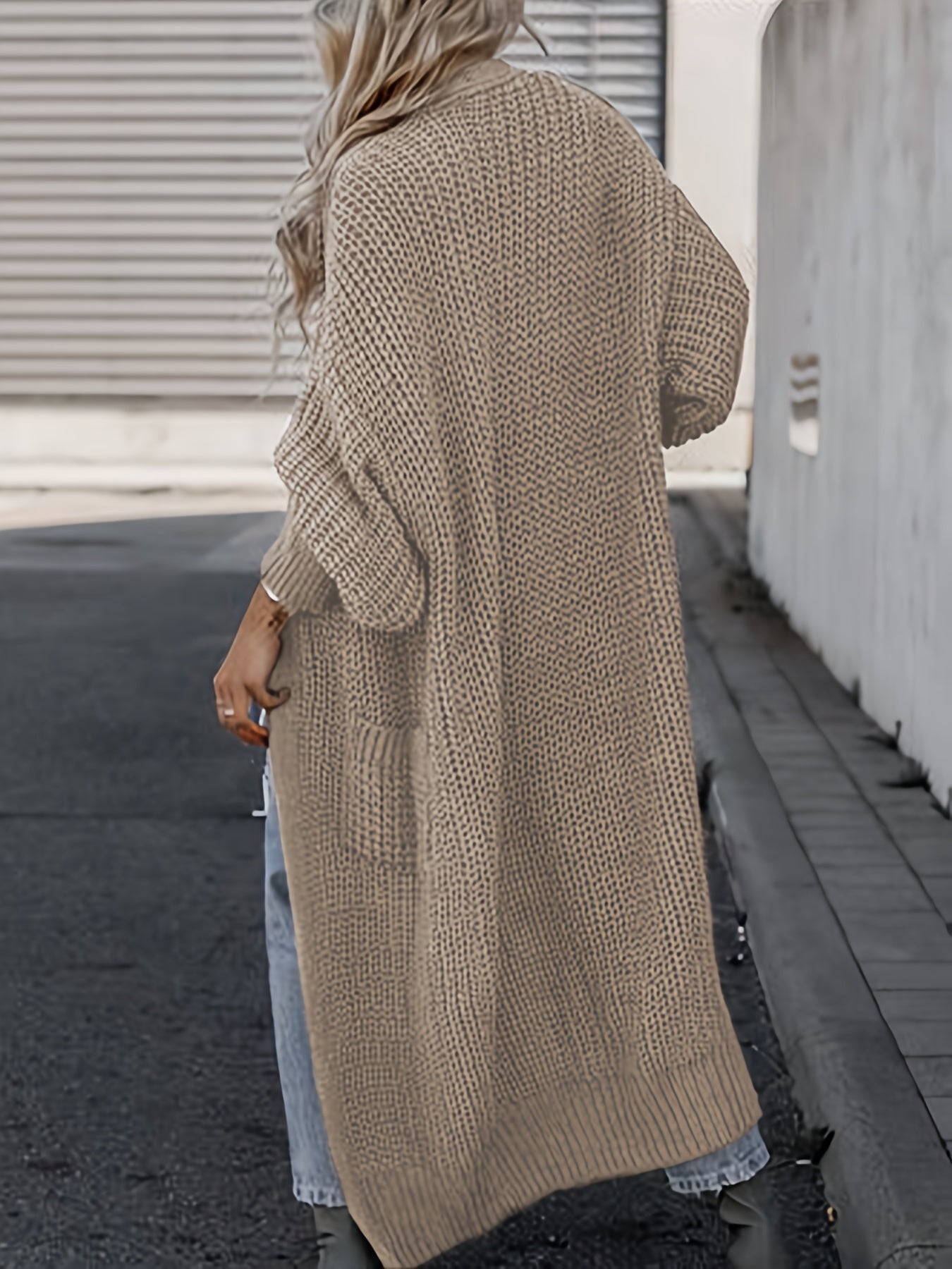Damen-Strickjacke in Maxi-Länge mit seitlichen Taschen