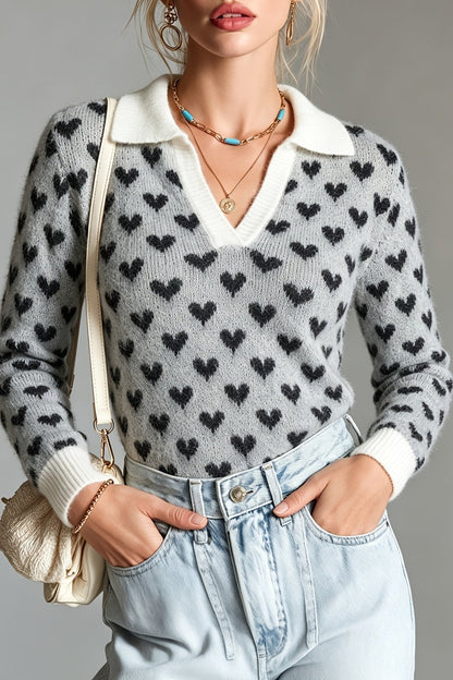 Damen-Jacquard-Strickpullover in Hellgrau mit Herzmuster auf der Vorderseite