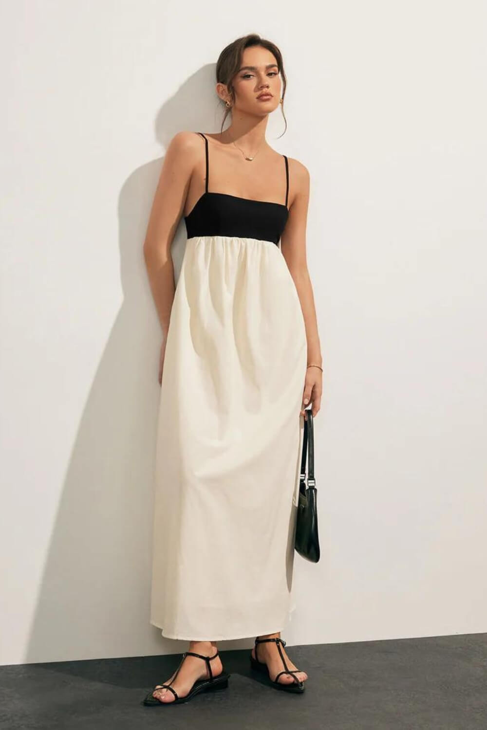 Leinenmischung Lässiges Midi-Kleid Schwarz und Weiß