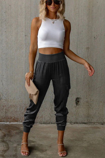 Satin-Jogginghose mit hoher Taille und Taschen