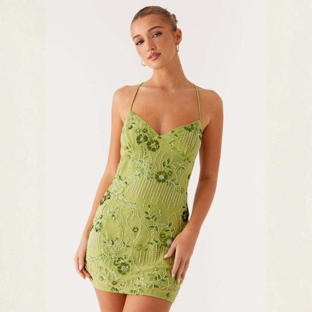 Paillettengeschmücktes kurzes Kleid