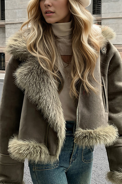 Oversize Kurzjacke In Veloursoptik Mit Kunstfellkragen