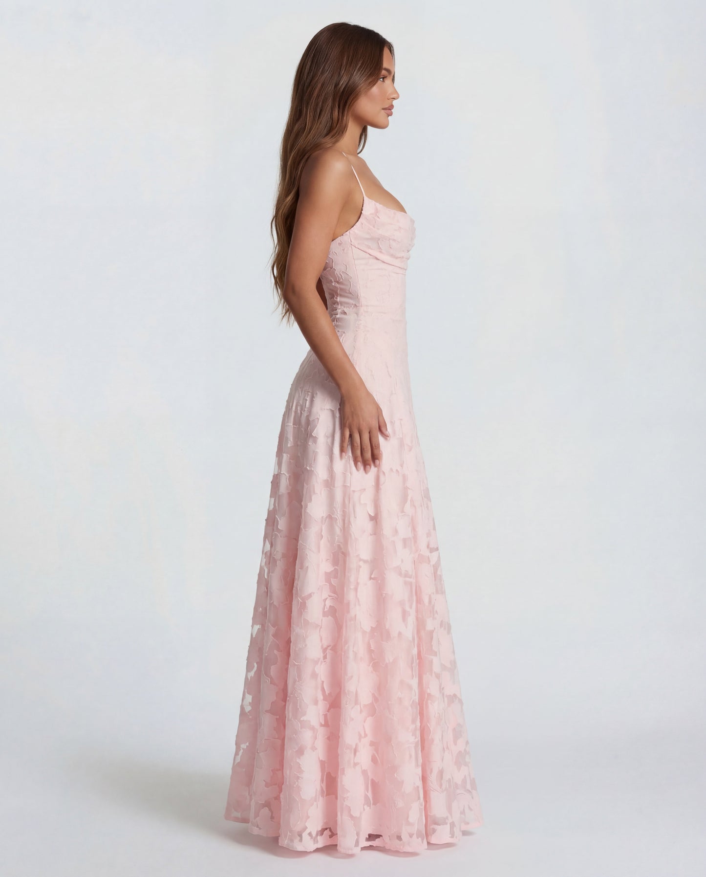 Elegantes Spitzen-Maxikleid für Damen mit Spaghettiträgern