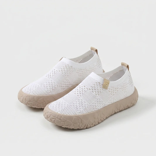 Damen Slip-On Sneaker mit Dämpfung und Strickobermaterial in Seitenansicht