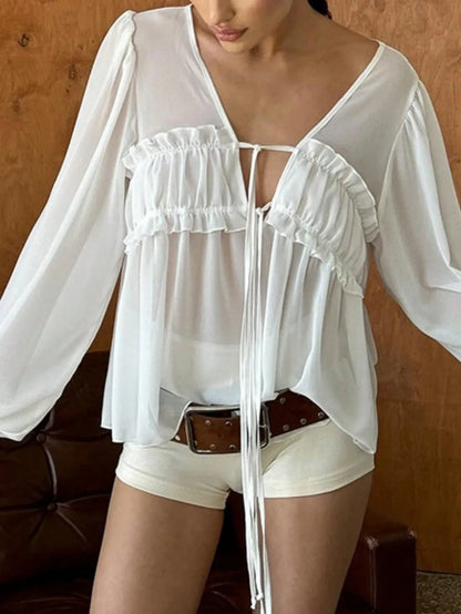 Chiffon-Bluse mit Rüschen, V-Ausschnitt und Bindeband, Weiß