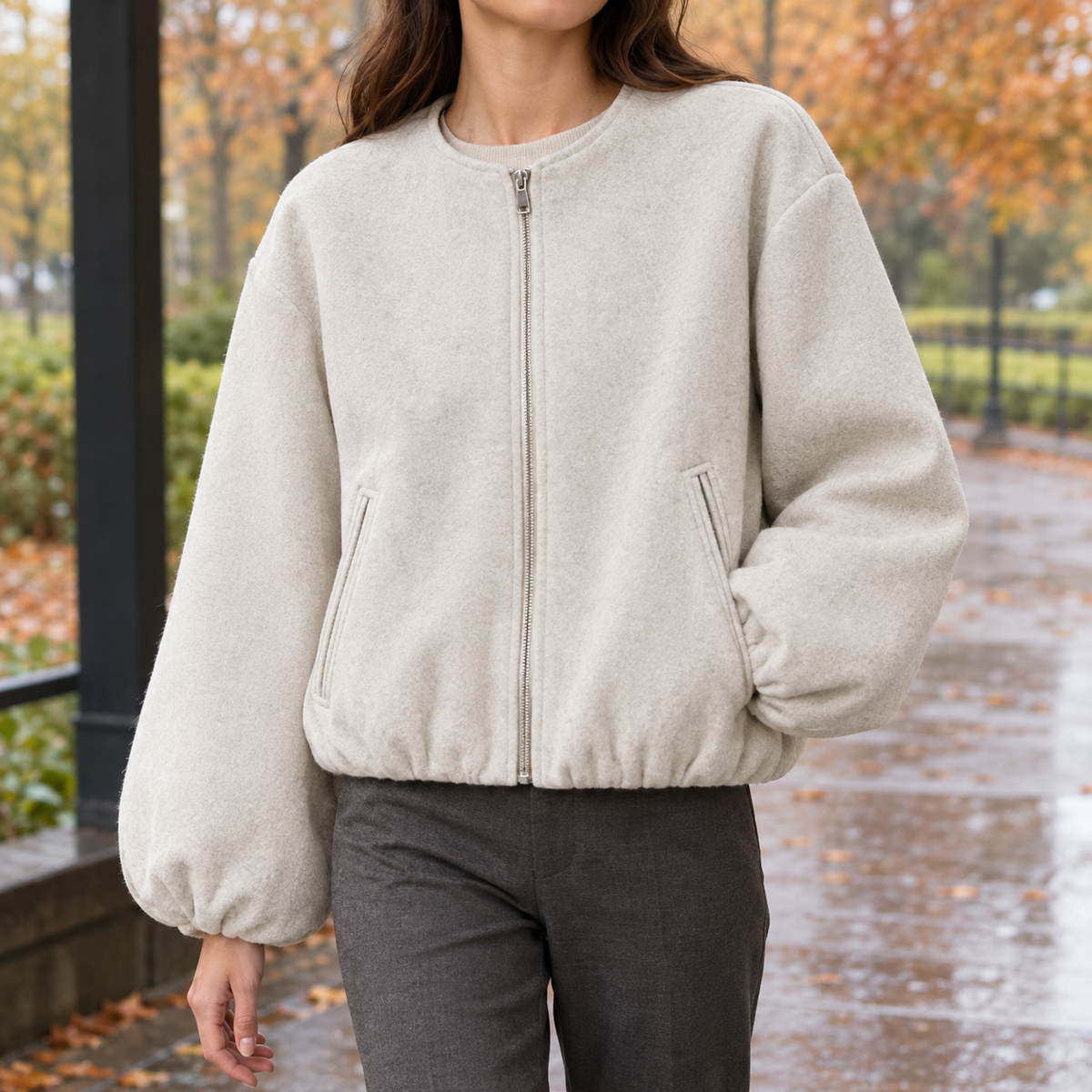 Damen-Kurzjacke mit auffälligen Ballonärmeln