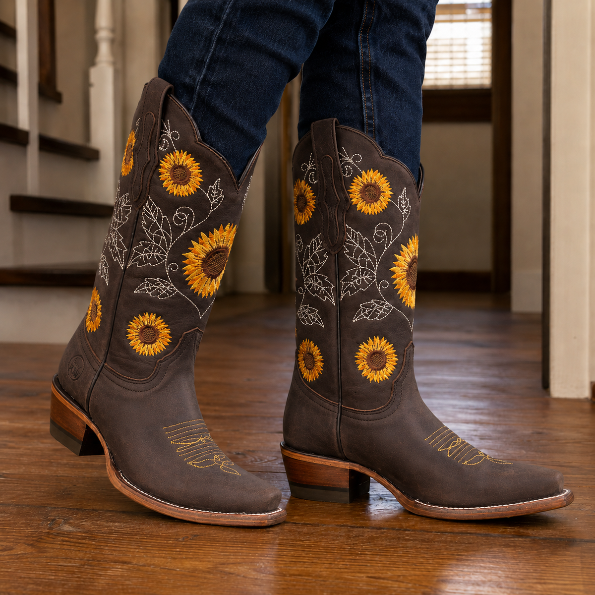 Westernstiefel Mit Sonnenblumenstickerei Und Blockabsatz