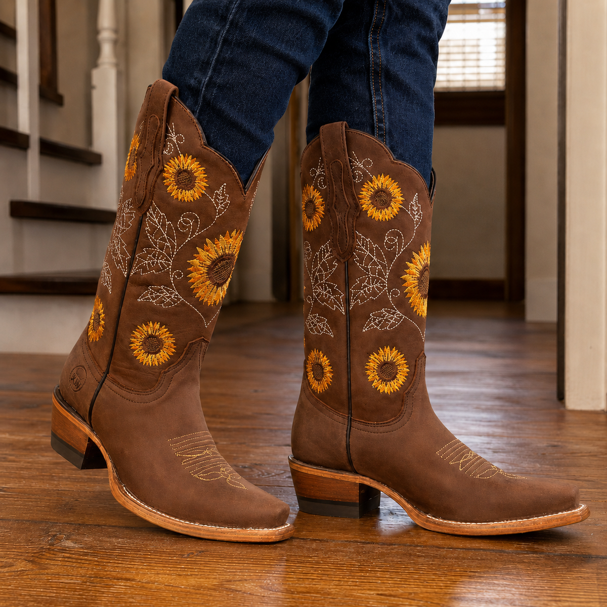 Westernstiefel Mit Sonnenblumenstickerei Und Blockabsatz