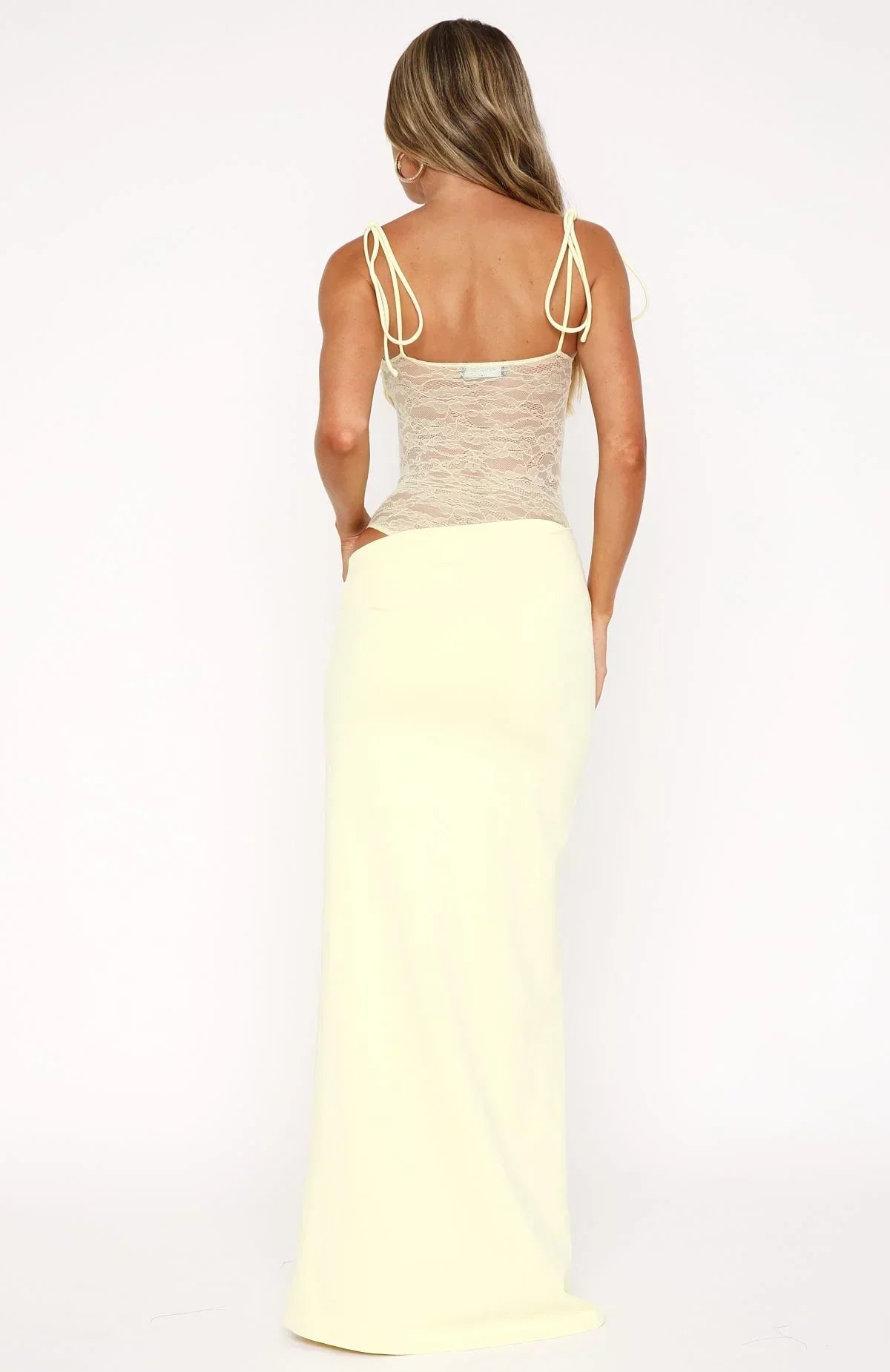 Festliches Damenkleid mit Spitzenoberteil in Maxi-Länge
