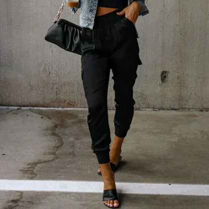 Satin-Jogginghose mit hoher Taille und Taschen