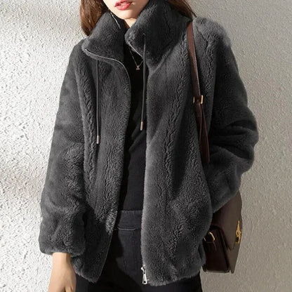 Winterlicher Damenmantel mit Kordelzug im lässigen Stil