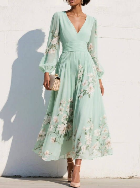 Grünes Damen Midikleid mit Blumenprint und V-Ausschnitt in Vorderansicht