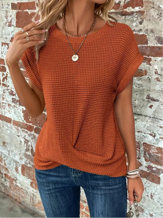 Damen Stricktop mit Struktur und Kurzarm in Frontansicht