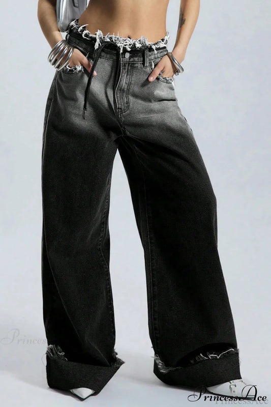 Damen Wide Leg Jeans mit Ombre Look und Fransenbund in Vorderansicht