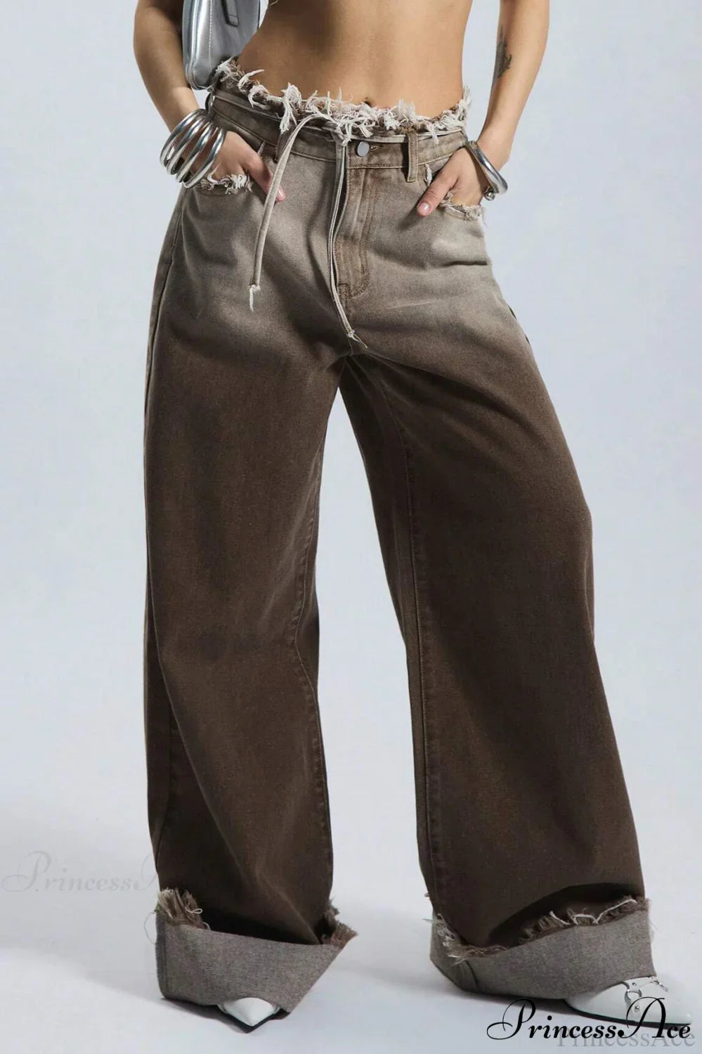 Damen Wide Leg Jeans mit Ombre Look seitlich fotografiert