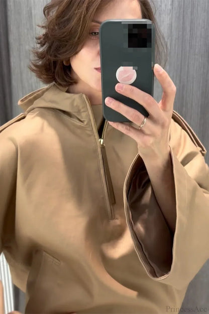Outdoor-Kapuzenjacke als vielseitige Jacke für Freizeit und Alltag