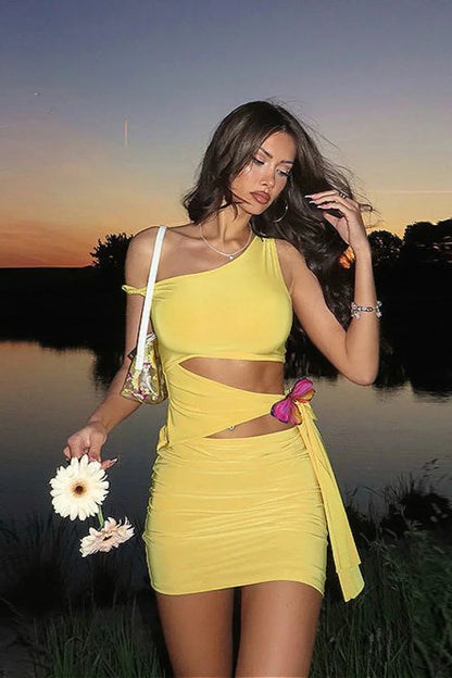 Einfarbiges One-Shoulder-Minikleid mit seitlichem Cut-Out für Damen