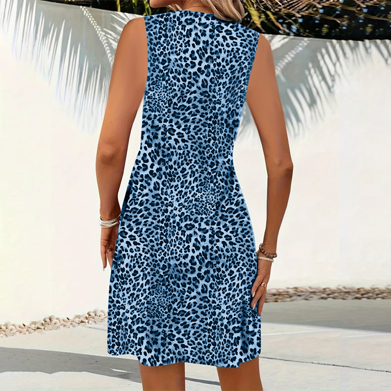 Mini Kleid mit Leopardenmuster als luftiger Look für warme Tage