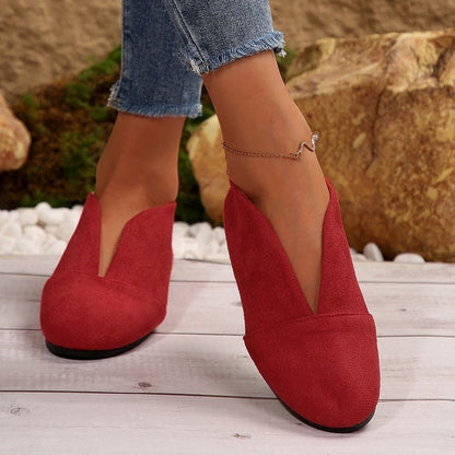Bequeme Damen Slipper in Nahaufnahme mit weichem Obermaterial