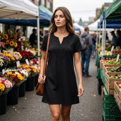 Damen T-Shirt-Kleid mit Spitze und V-Ausschnitt in voller Ansicht