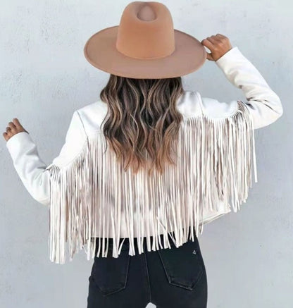 Detailansicht der Fransen an einer Damen-Wildleder-Bikerjacke