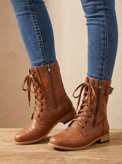 Damen-Combat-Boots als vielseitige Alltagsschuhe