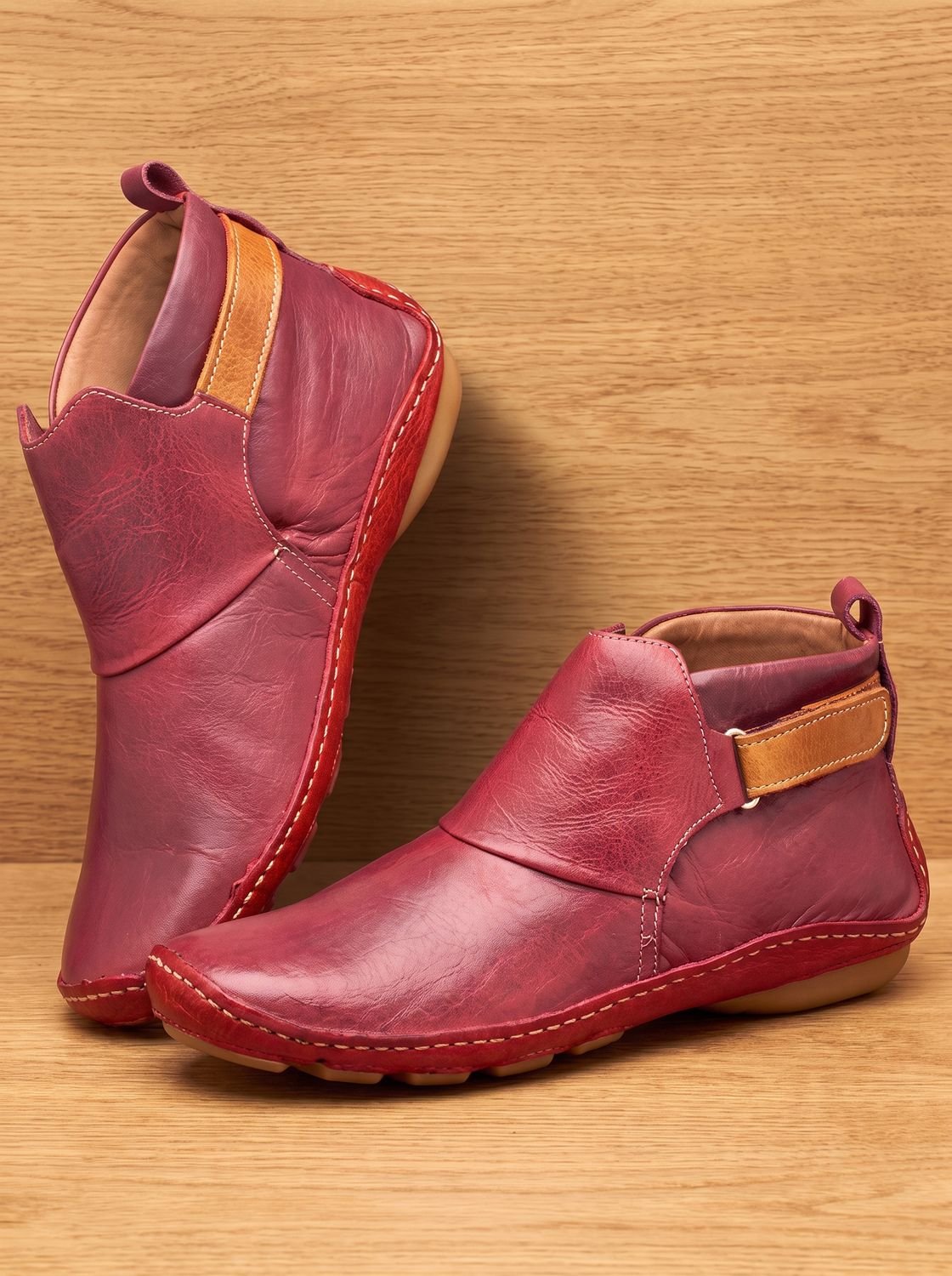 Damen orthopädische Slip-On-Stiefelette in der Seitenansicht