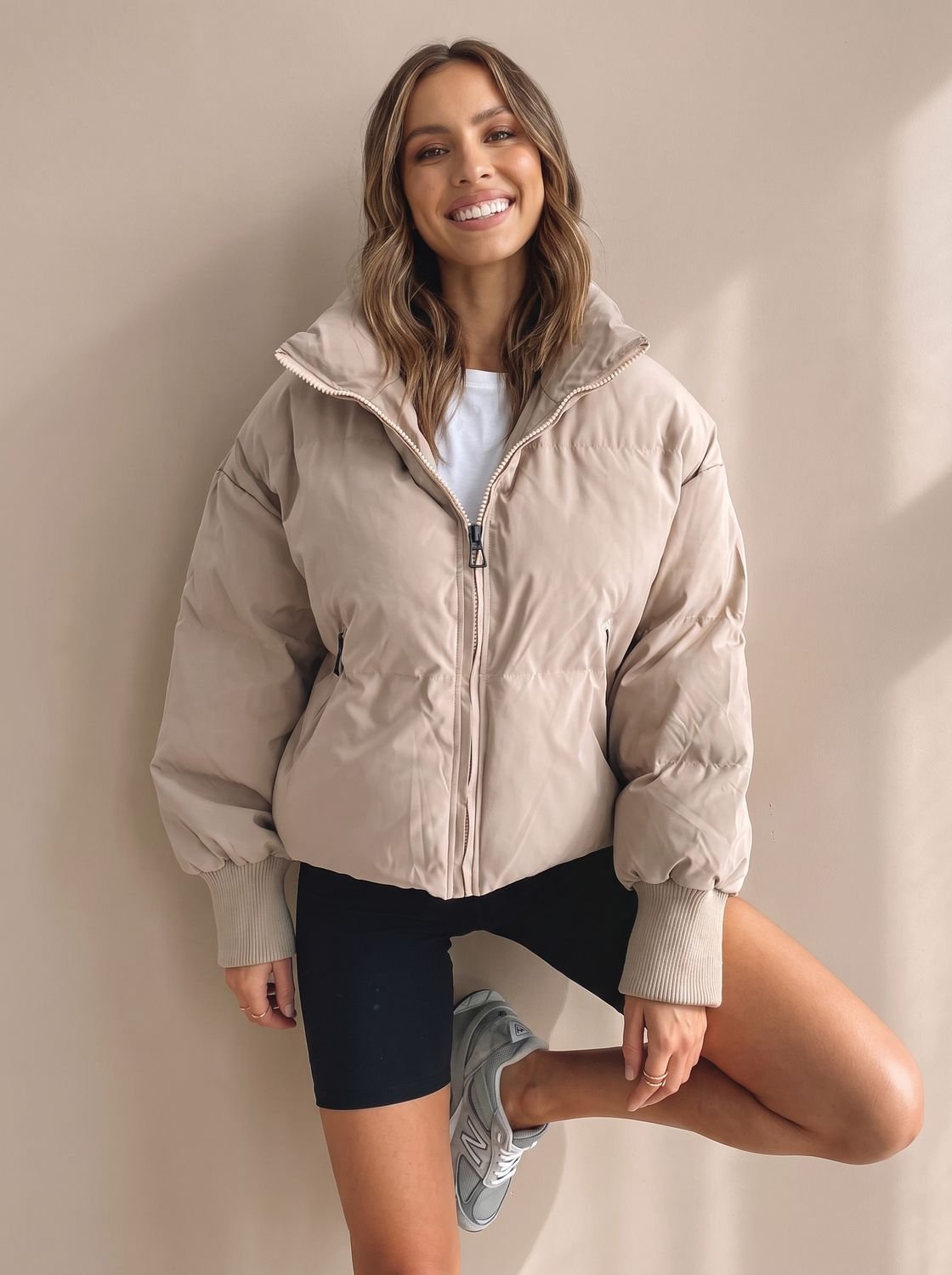 Oversize-Winterjacke für Damen in einer vollständigen Produktansicht