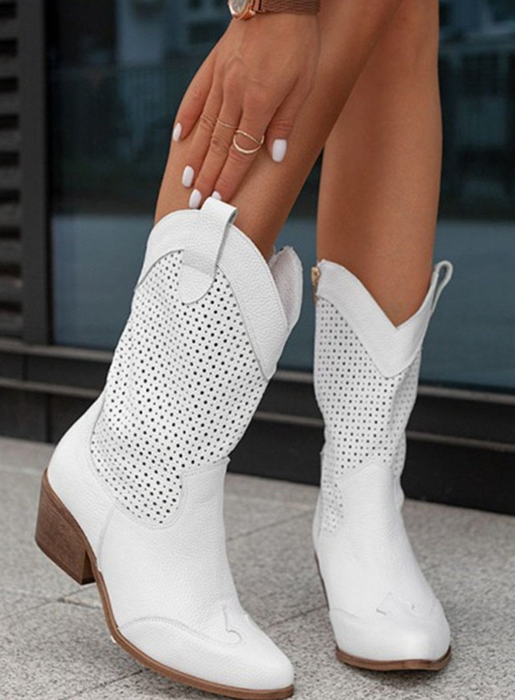Paar wadenhohe Damen-Westernstiefel für stilvolle Country-Looks